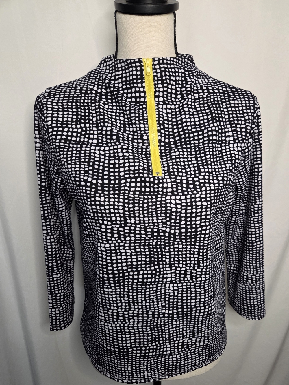 Melloday Womens Black White Dottedโ 3/4 Zip Pullover Yellow Zipper Top S